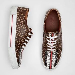 NWT Burberry Bridle Brown Monogram sneakers sz 35.5